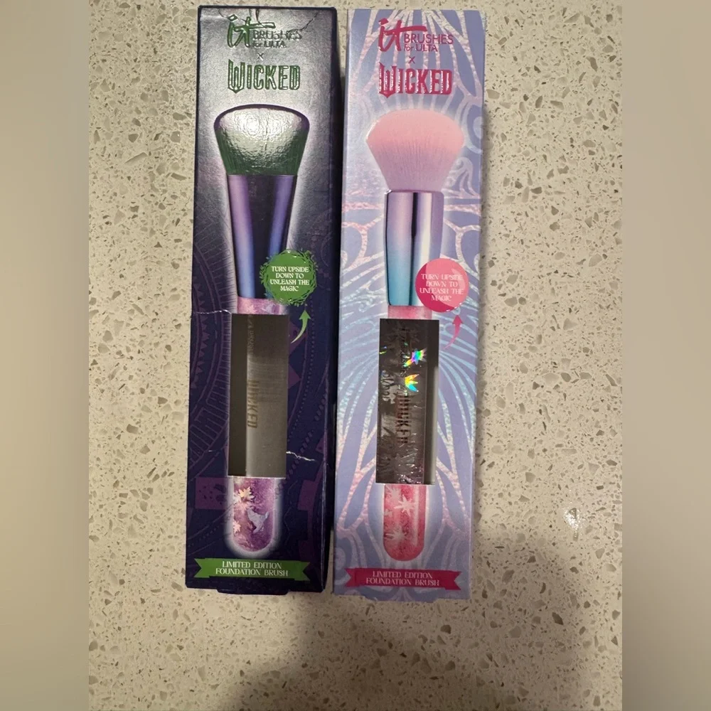 IT Brushes × Wicked Limited-Edition Elphaba & Glinda Foundation Brush NWB Set
